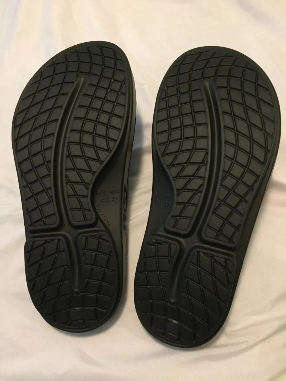 OOFOS OOahh Men's Black Recovery Slide Sandals Size M9 / W11